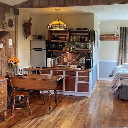 Bourbon Trail Cabin On The Farm Lawrenceburg エクステリア 写真