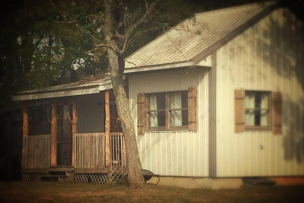 Bourbon Trail Cabin On The Farm Lawrenceburg エクステリア 写真